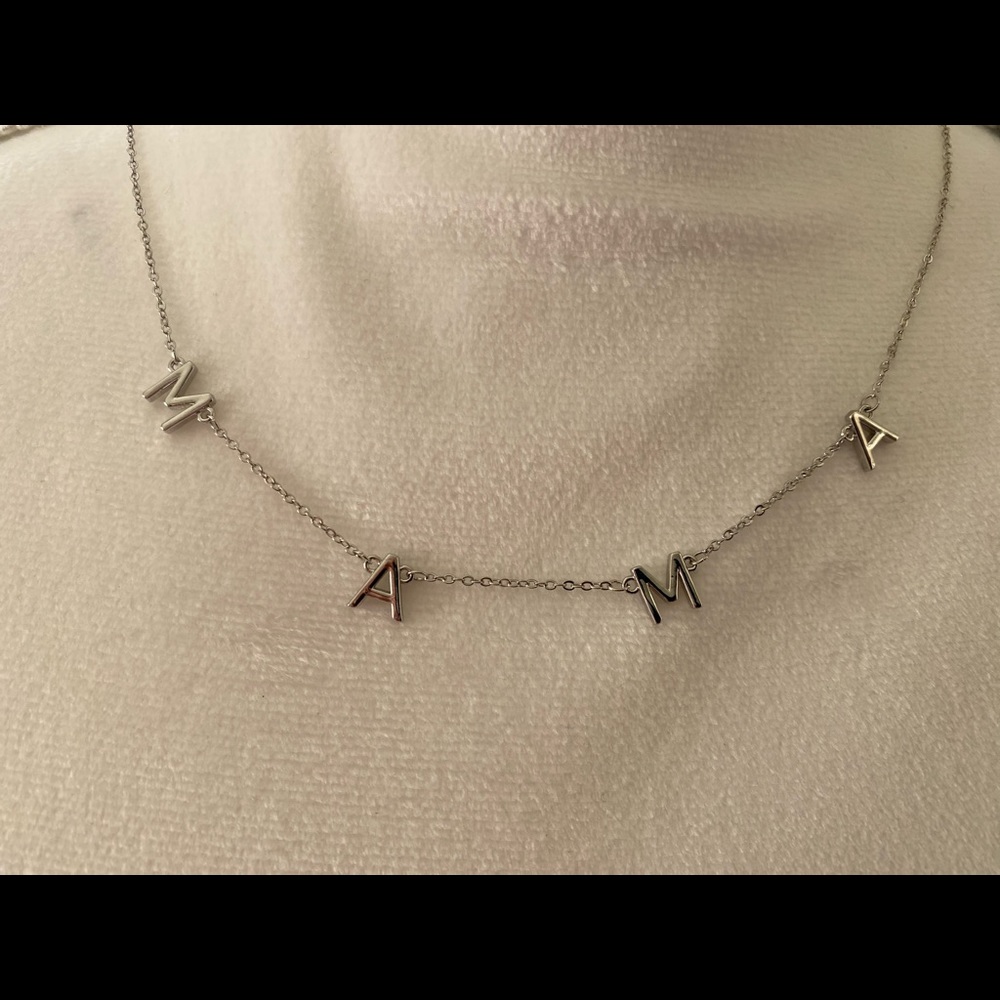 MAMA necklace